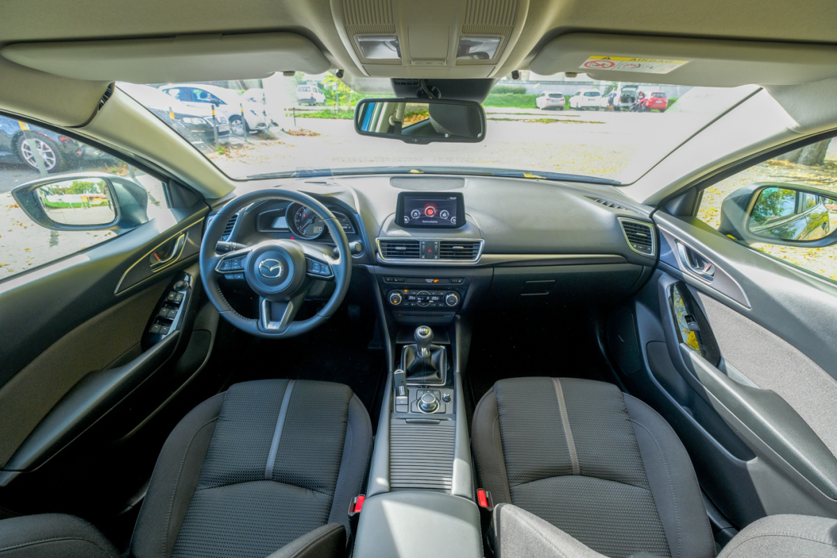 Mazda 3 sedan