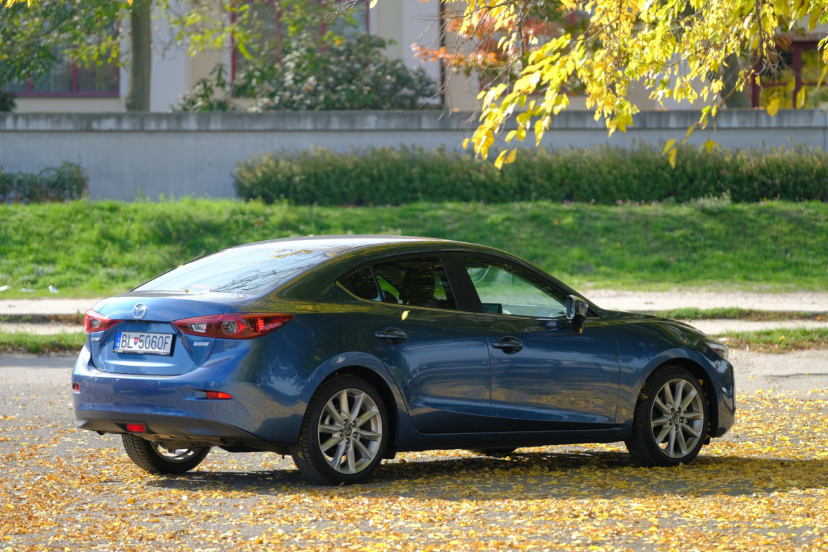 Mazda 3 sedan