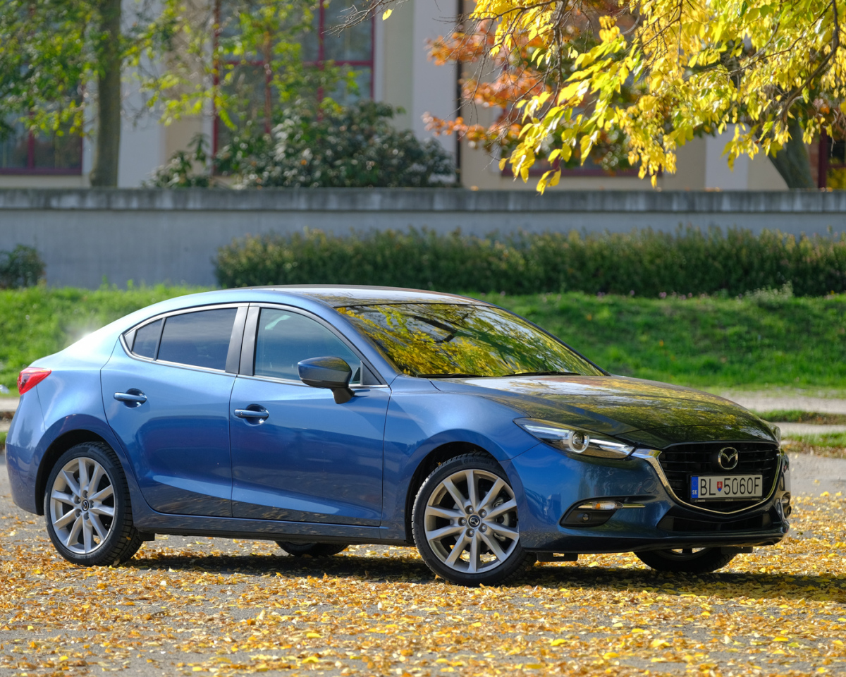 Mazda 3 sedan