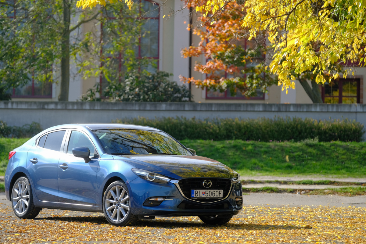 Mazda 3 sedan