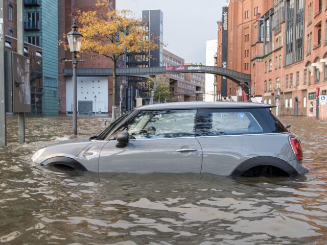 hamburg, nemecko, auto, zaplava