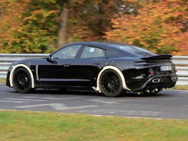 Porsche Mission E -  Nurburgring 2017