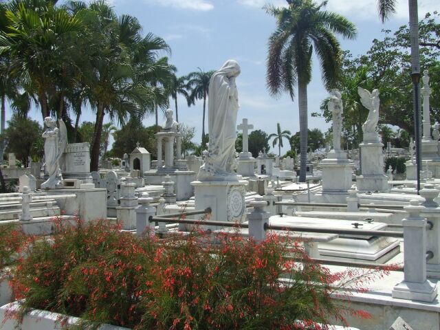 santiagodecuba  Morticia Adams