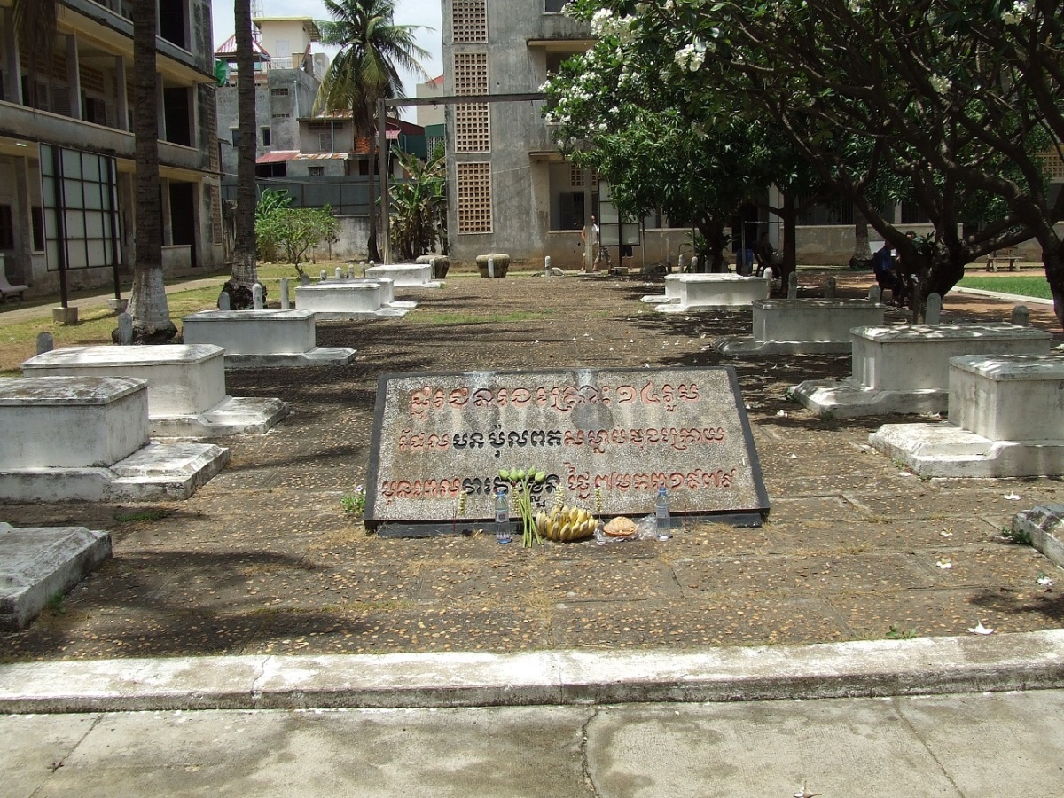 Phnom penh  Morticia Adams