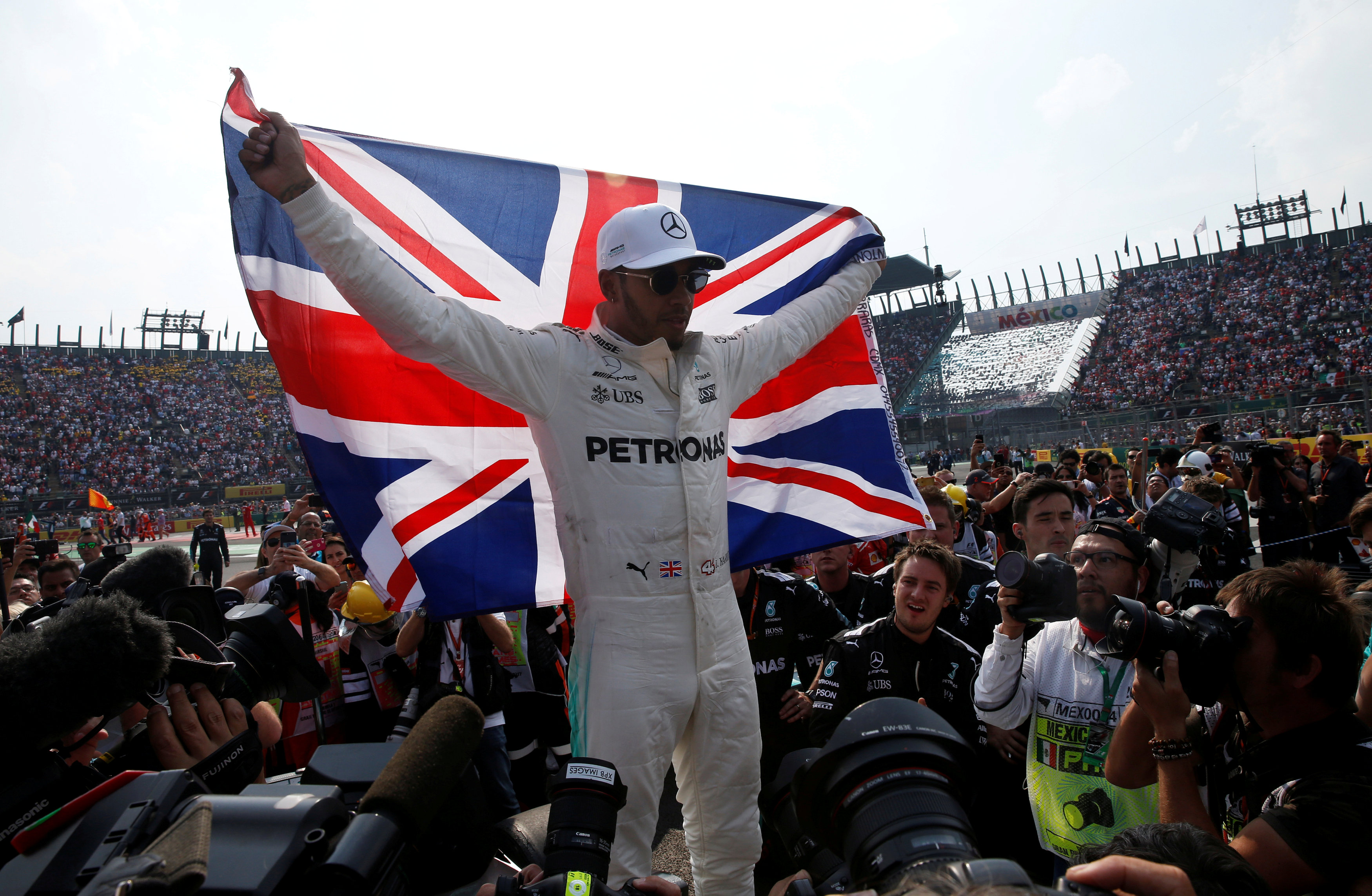 Daňové raje využíval aj jazdec formuly 1 Lewis Hamilton.