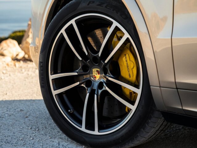 Porsche Cayenne Turbo - 2017
