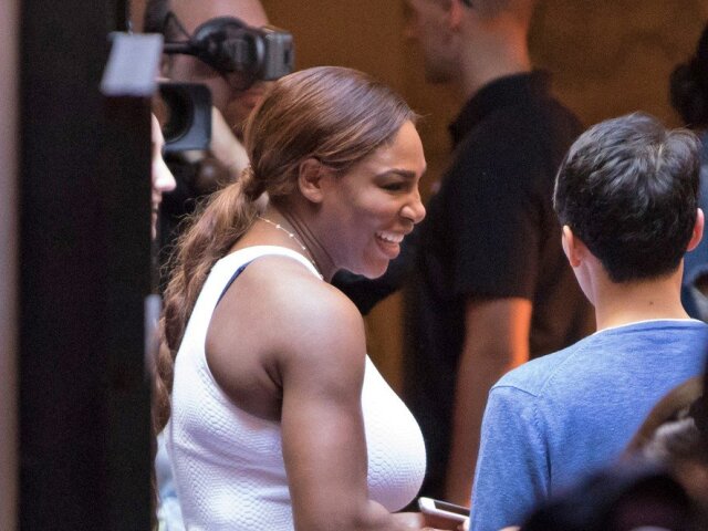 Tenistka Serena Williams na druhý deň ráno po svadbe s Alexisom Ohanianom. 