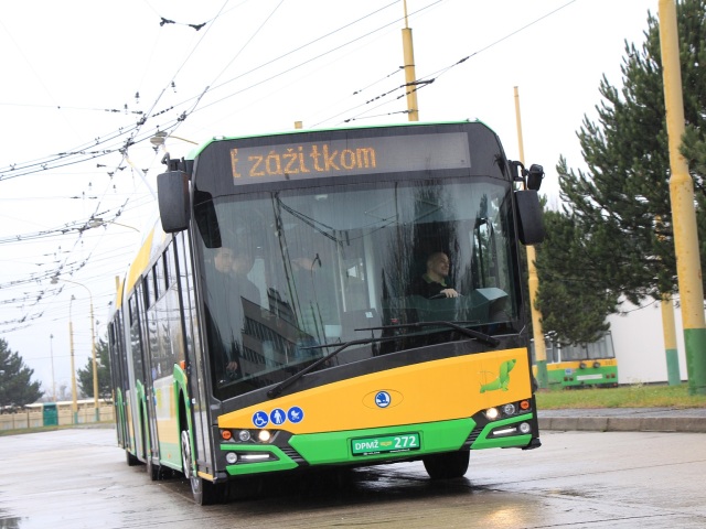 06-trolak-3x