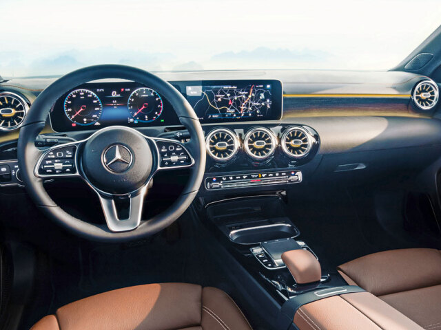 Mercedes-Benz A - interiér 2018