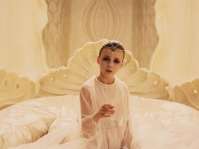 Tami Stronach