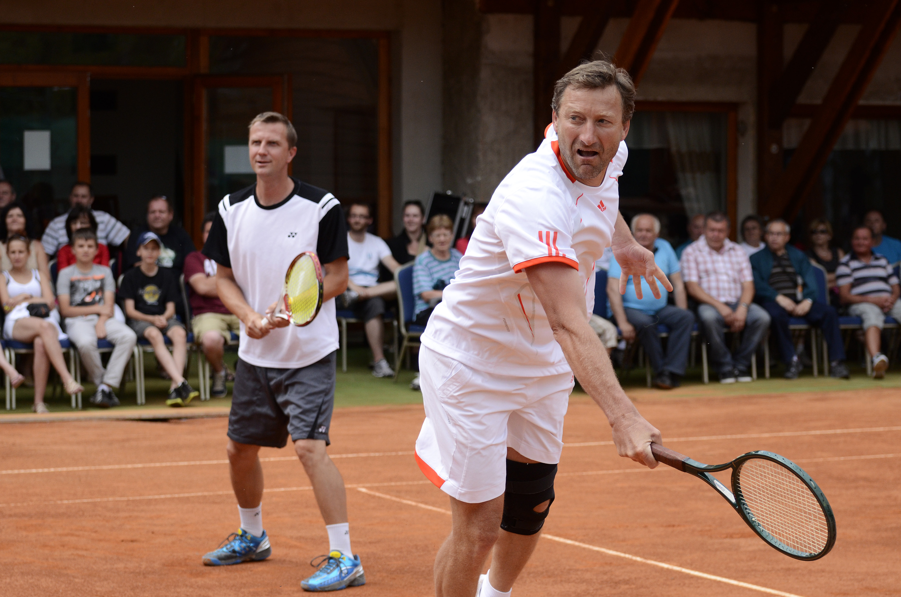 Karol Kučera a Miloslav Mečíř počas exhibície vo Vysokých Tatrách v júni 2013.