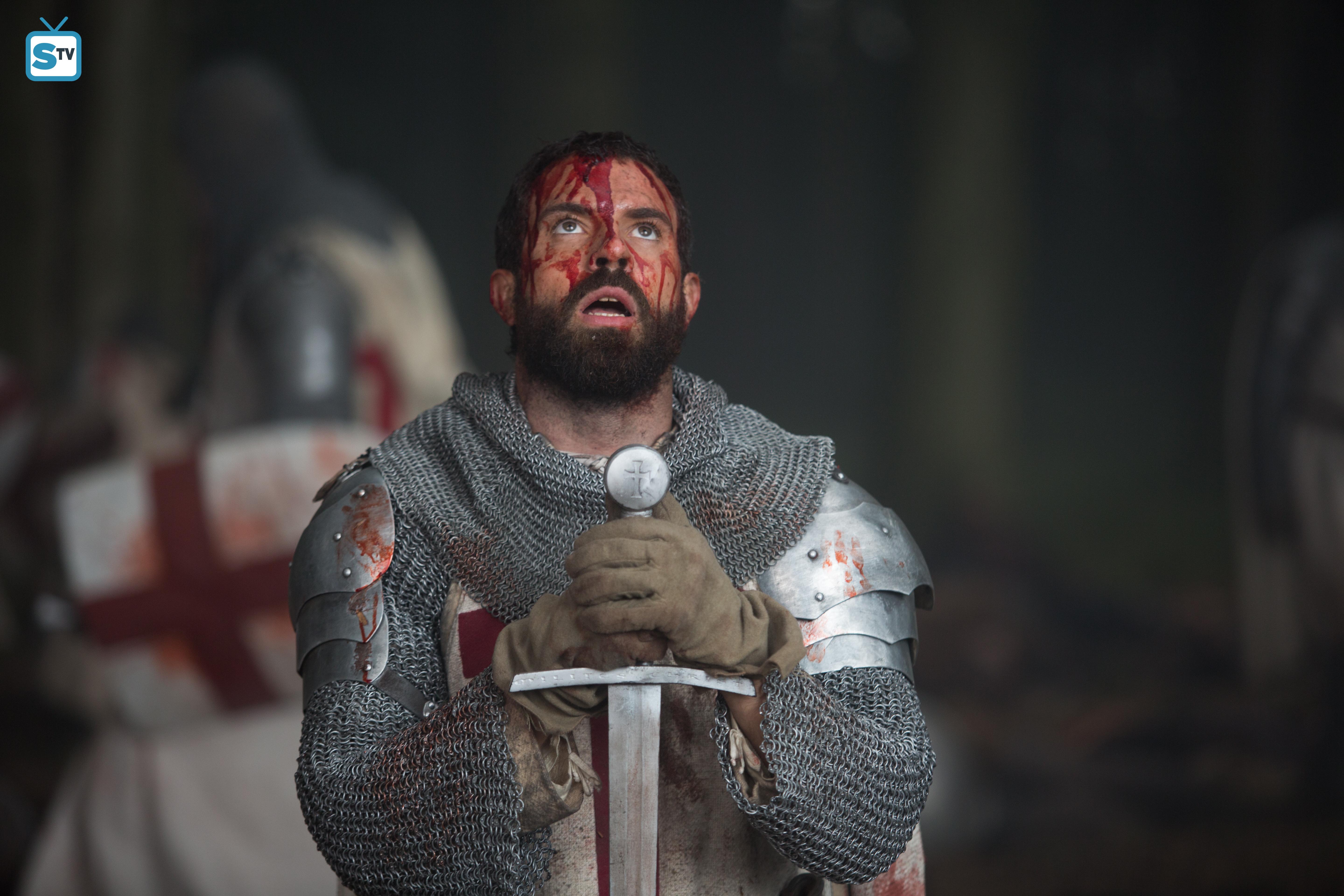 V hlavnej úlohe sa predstaví Tom Cullen ako majster templárov Landry.