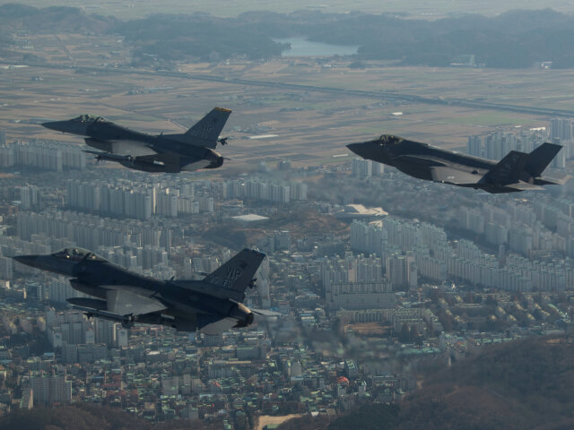 NORTHKOREA-MISSILES/DRILL