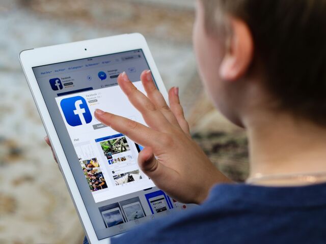 facebook, socialna siet, dieta, tablet