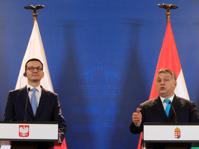 Mateusz Morawiecki, Viktor Orbán