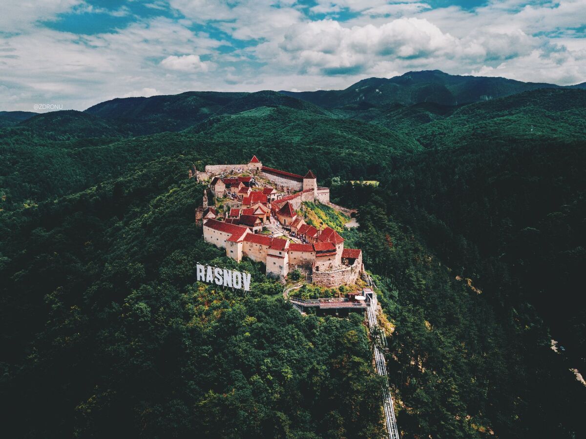 Hrad Rasnov, Transylvánia, Rumunsko
