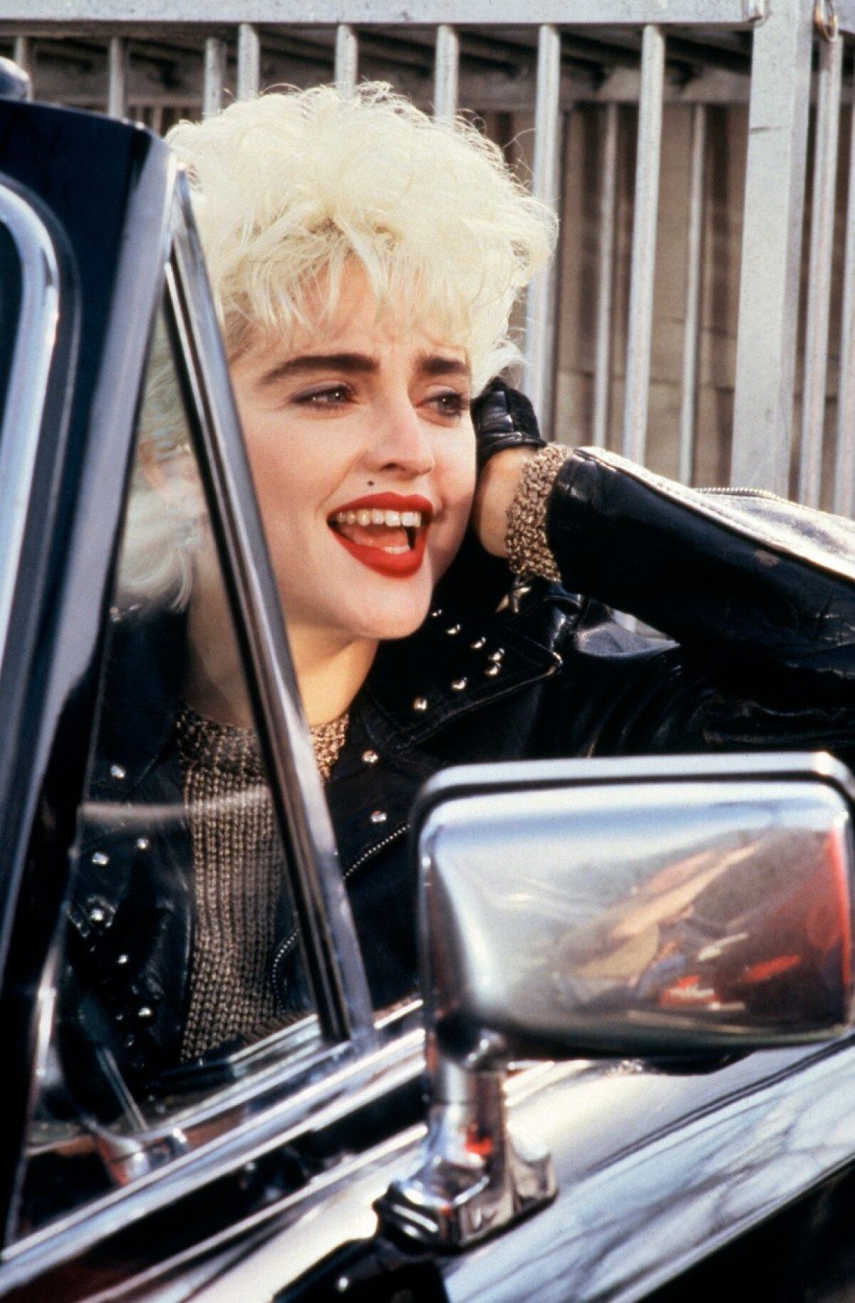 Speváčka Madonna na snímke z filmu Kto je to dievča? z roku 1987.