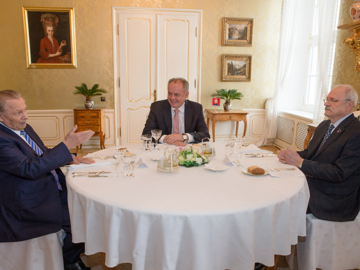 stretnutie troch prezidentov, Andrej Kiska, Ivan Gašparovič, Rudolf Schuster,