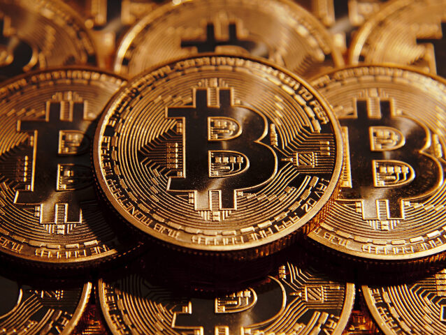 bitcoin, mena, kryptomena