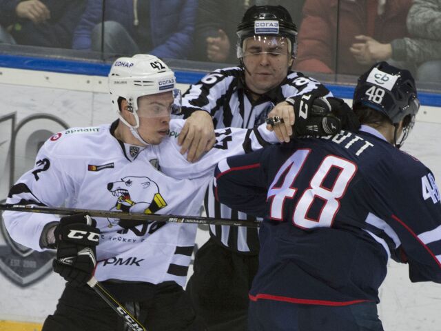 Ryan Garbutt, Alexander Šarov