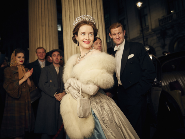 Herečka Claire Foy ako kráľovná Alžbeta II. v seriáli The Crown.