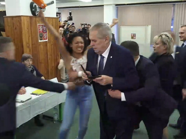 miloš zeman, femen