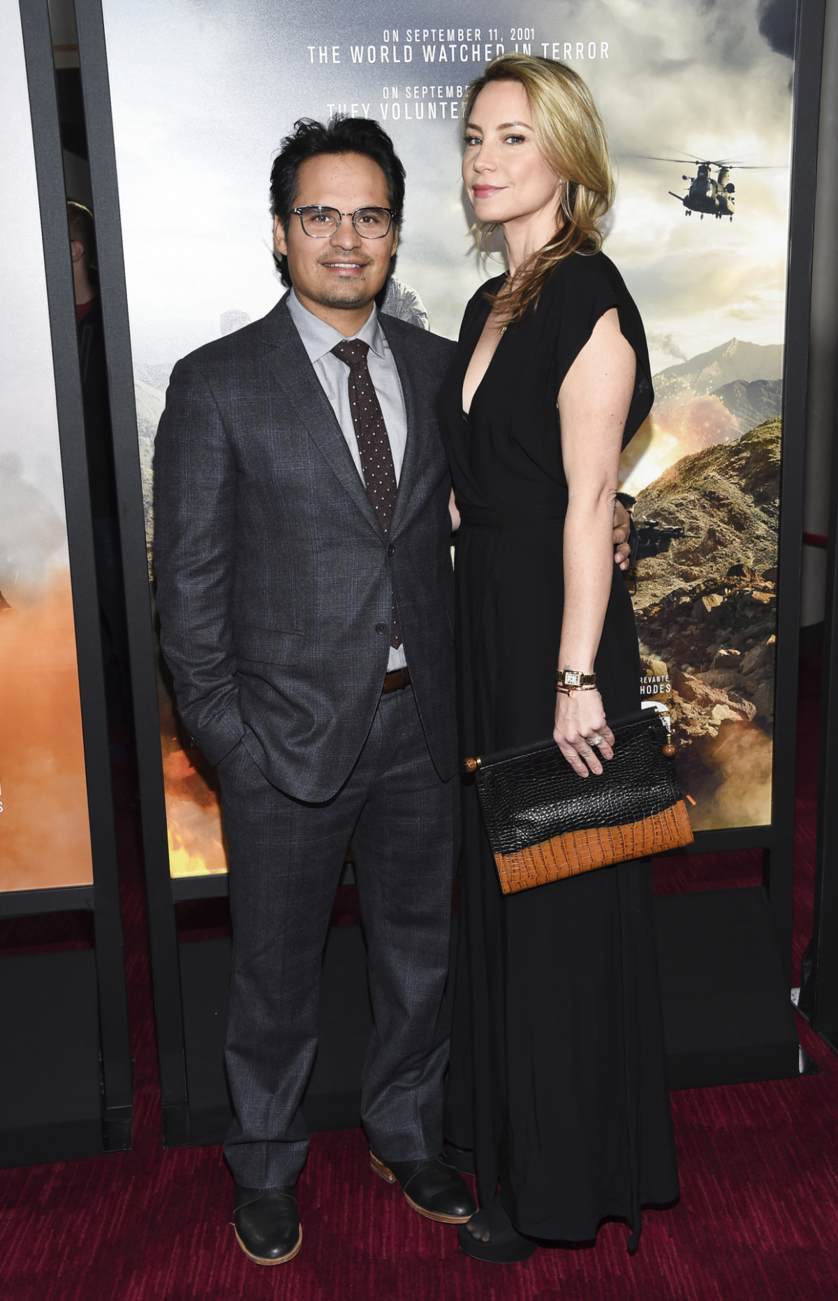 Herec Michael Pena vzal na premiéru manželku Brie Shaffer.
