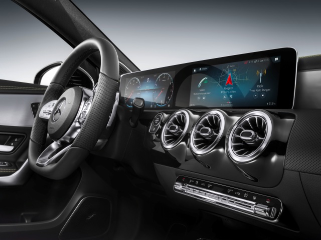 Mercedes-Benz - rozhranie MBUX