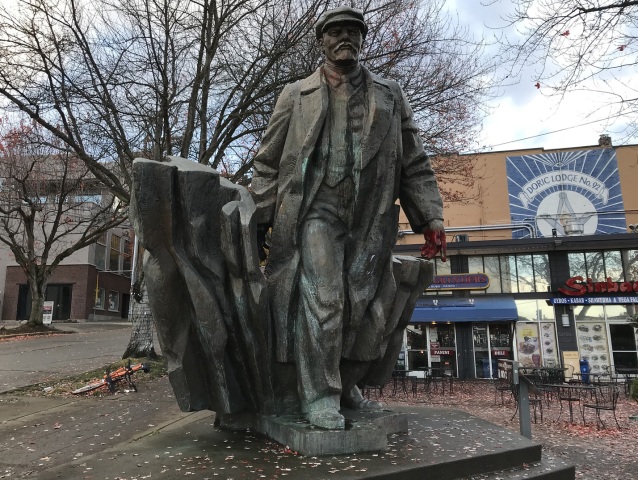 Lenin, socha,