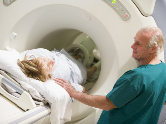 magnetická rezonancia, zdravotníctvo, lekár,