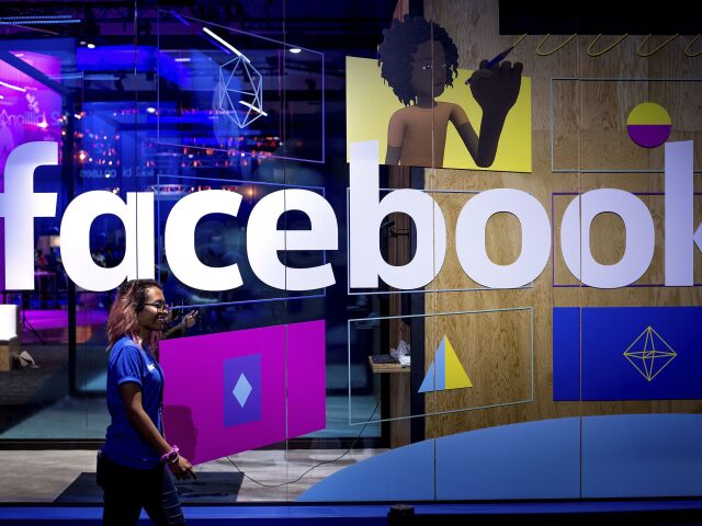 Earns Facebook