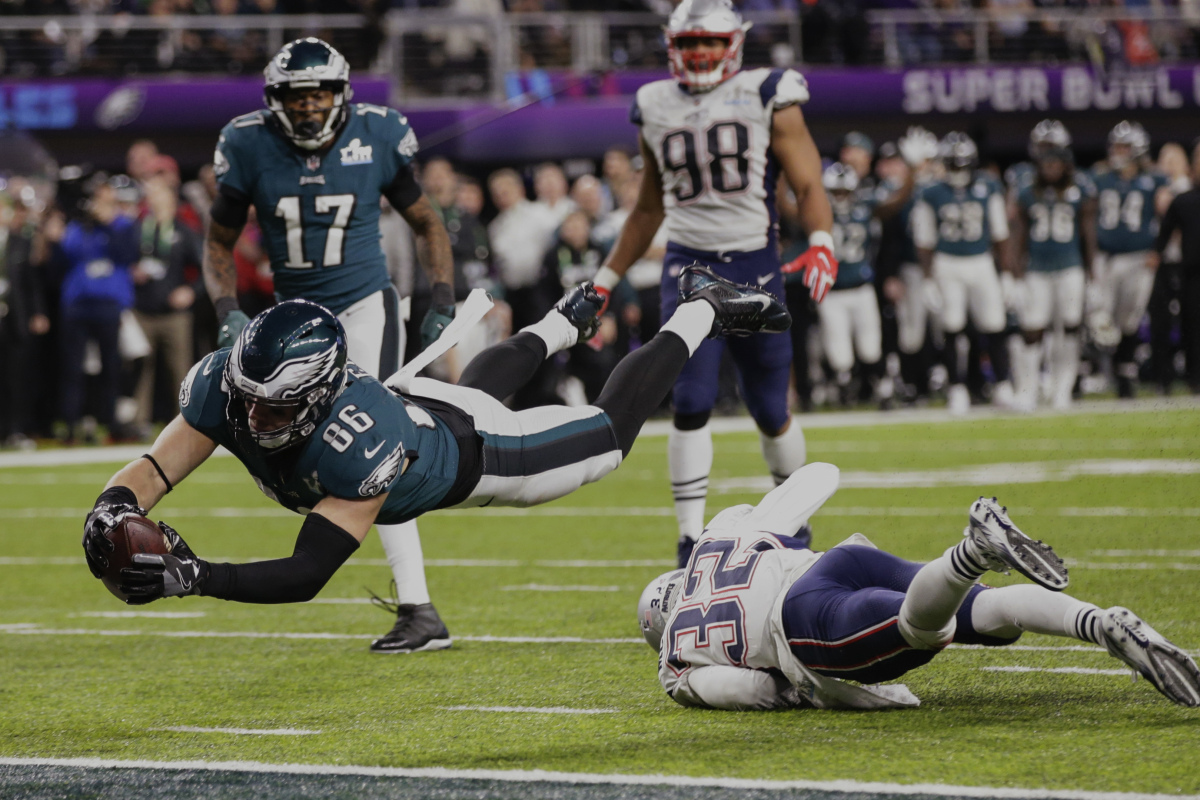 APTOPIX Eagles Patriots Super Bowl Football