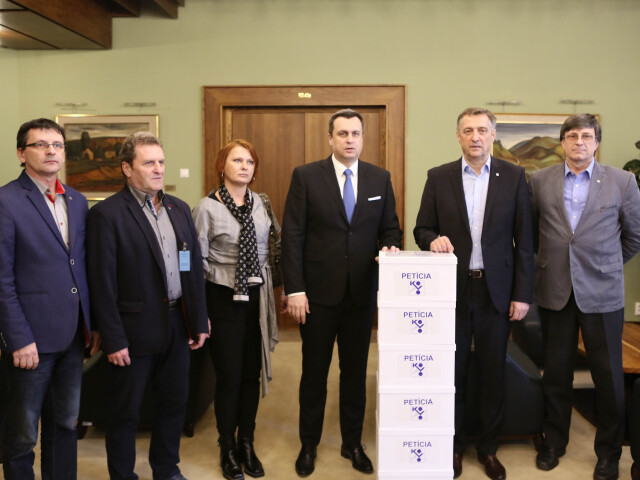 SR petícia skorší odchod dôchodok Machyna Danko BAX