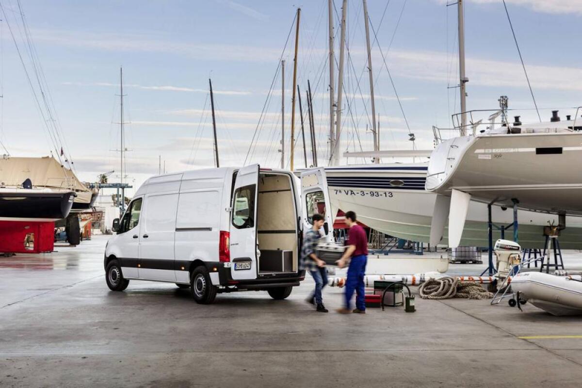 mercedes-benz-sprinter-03