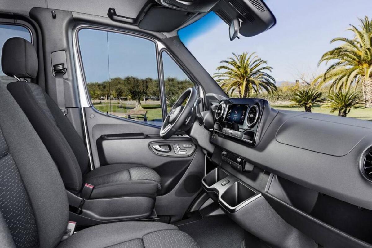 mercedes-benz-sprinter-14