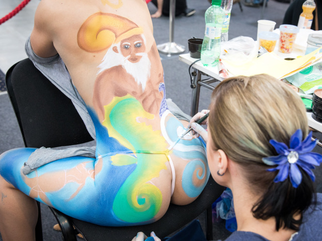 Bodypainting poèas veľtrhu Interbeauty v bratislavskej Inchebe.