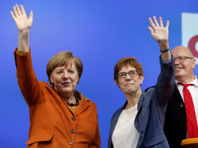 Nemecko Annegret Krampová-Karrenbauerová Angela Merkelová CDU
