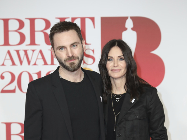 Johnny McDaid a jeho partnerka - herečka Courteney Cox.