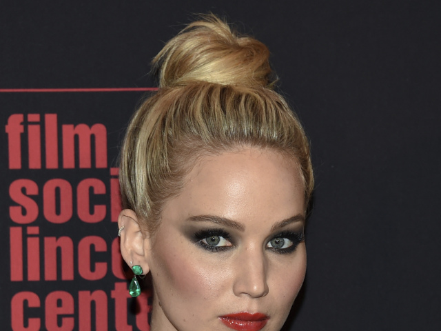 Herečka Jennifer Lawrence na premiére filmu Červená volavka v New Yorku. 