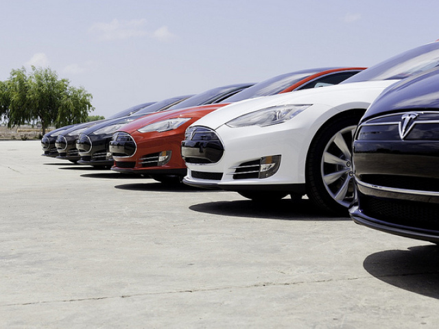Tesla S