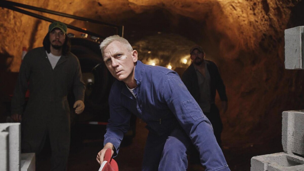 Daniel Craig