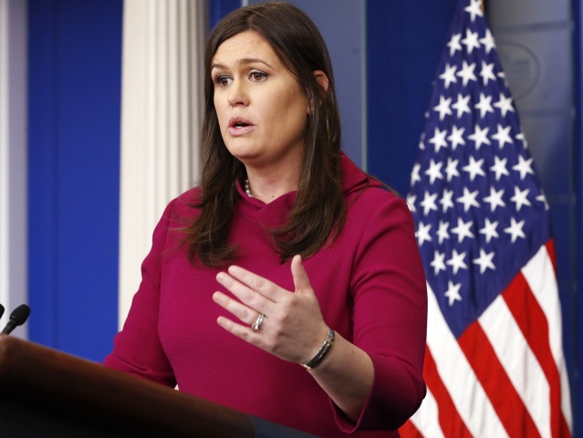 Sarah Sandersová, USA, Florida, škola,Trump, zbrane,