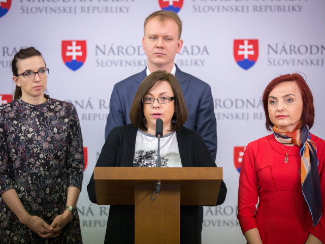 zimenová, petrík, beblavý, Macháčková