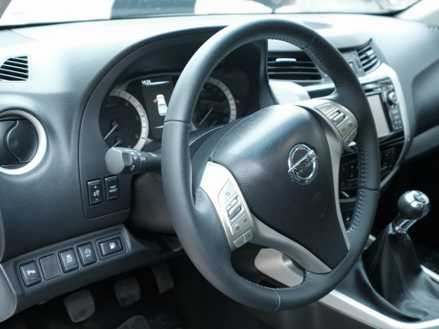 Nissan Navara Trek