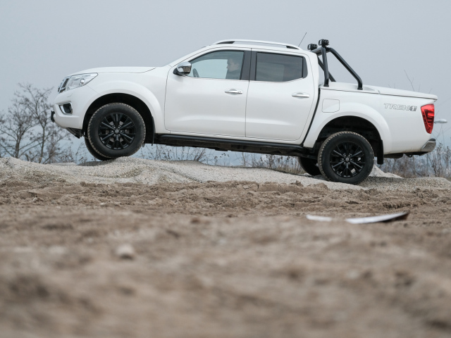 Nissan Navara Trek