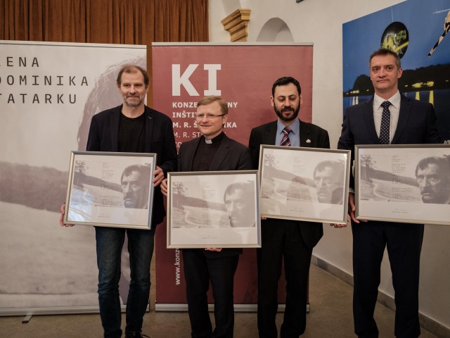 Laureáti Ceny Dominika Tatarku za rok 2017 (zľava) Martin M. Šimečka, Miloš Lichner, Misha Kapustin a Bohdan Hroboň.