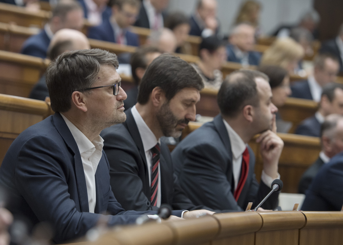 SR NRSR schôdza zasadnutie BAX