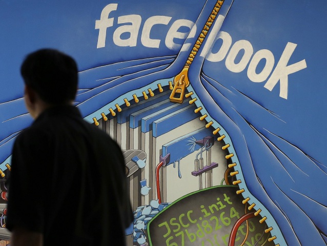 Facebook, ilustraná foto, muž