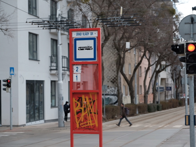 autobusová zastávka, autobusy