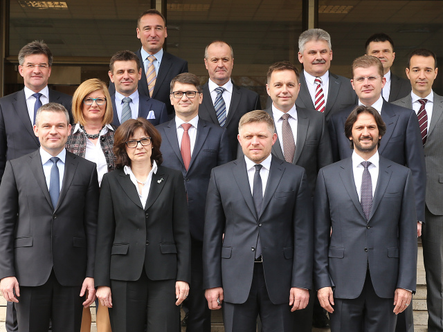 vláda voľby 2016